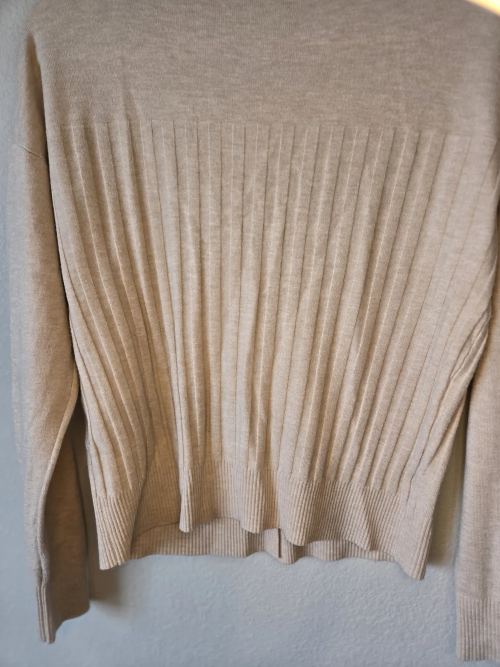 Milano beige neck